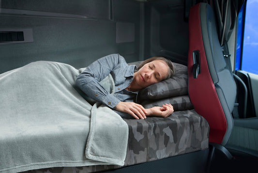 Stay Warm on the Road: Benefits of Polar Fleece Blankets for Truck Cabs