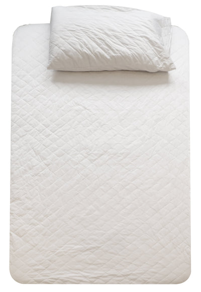 Premium semi-truck mattress protector fits sleeper cab mattresses with durable waterproof coverage and pillow protection